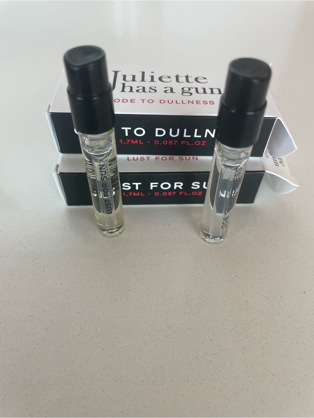Makeup pouch, 2 Travel size Juliette has a gun, and full size BBW gel - Picture 6 of 8
